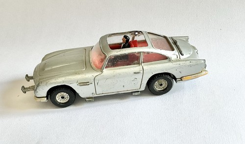 Vintage corgi 261 james - corgi,