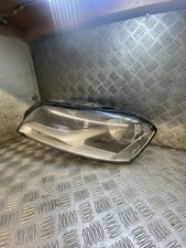 VOLKSWAGEN PASSAT LEFT FRONT