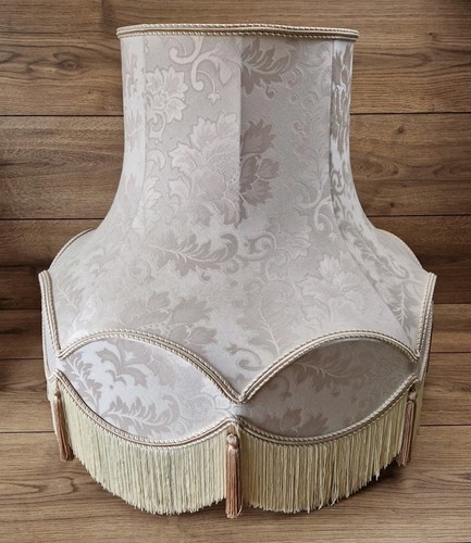 Vintage fringed ivory - fringed, damask