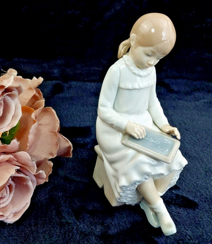 Nao lladro girl figurine - lladro,