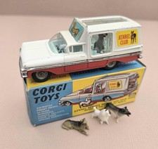 Corgi 486 Chevrolet Impala Kennel Service Wagon W/4 Dogs Boxed  *original*