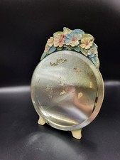 Vintage Easel Backed Round