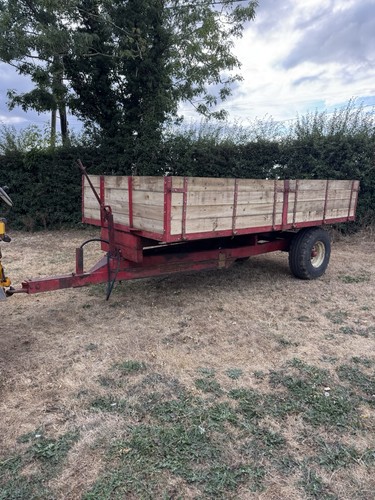 Petit farm tipping trailer - tipping,