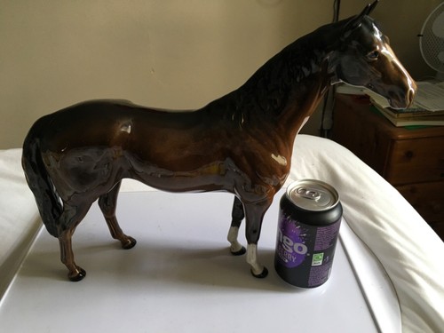Beswick large brown hunter - large,