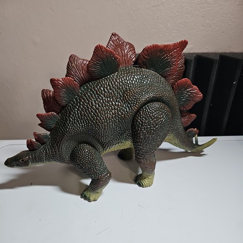 Stegosaurus dino riders battle - stegosaurus,