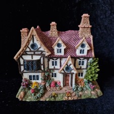 Large Vintage Leonardo Collection Resin 3 Chimney Double Story House