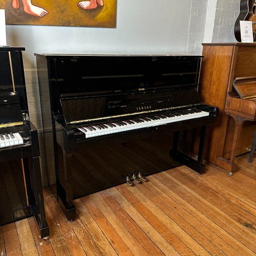 Yamaha upright piano black - yamaha,