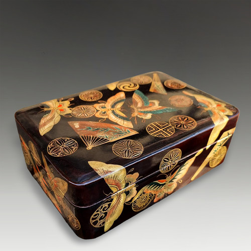 Japanese maki lacquer - maki-e,