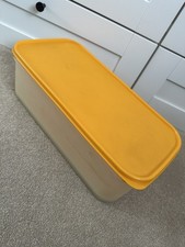 Vintage Tupperware Space Saver