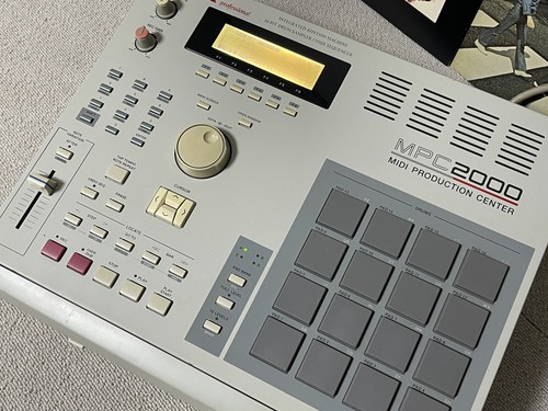 Akai professional mpc2000 - professional,
