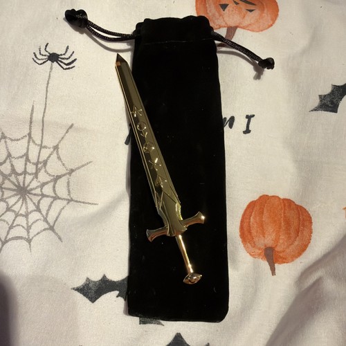 Fairyloot throne glass - fairyloot, of