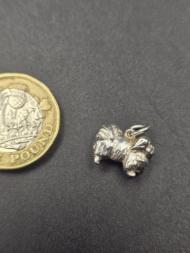 Beautiful vintage sterling - beautiful,