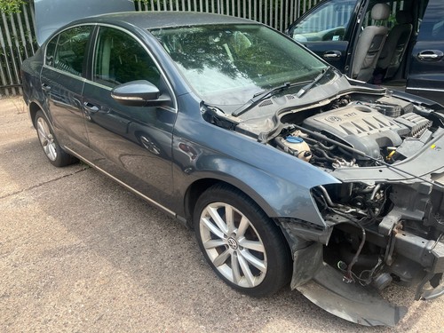 Passat 2014 drivers wing - vw,