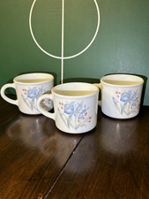 Vintage 80s Pyrex Blue Iris