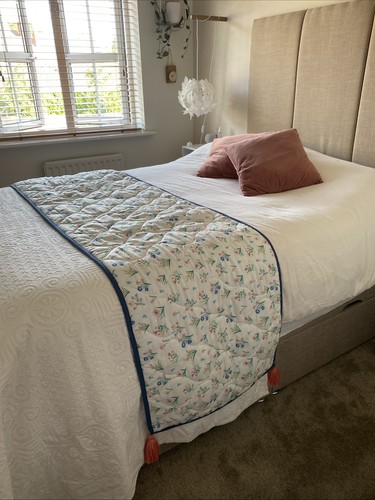 Double bed runner bedspread - bed,