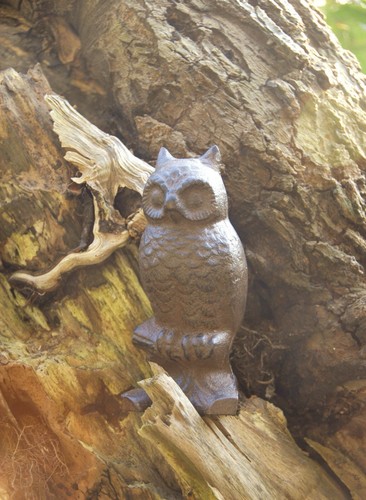 Small iron owl doorstop - iron,