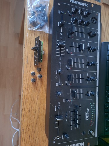 Numark cm100 inch - numark,