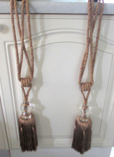 Large decorated tassle - large,