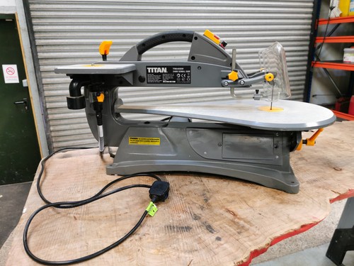 Large 230v scroll saw with - scroll,