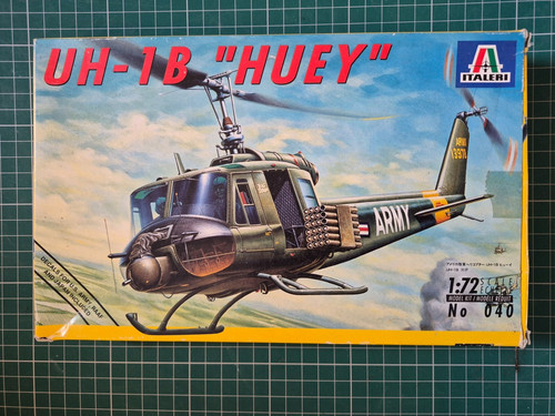 Italeri 040 huey - italeri,