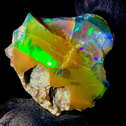 Black opal rough fire - fire,