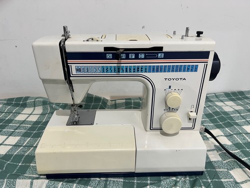 Working toyota sewing machine - working,