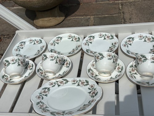 Fine bone china - fine, crown