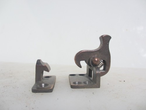 Vintage brass gravity latch - brass,