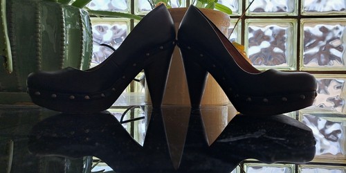 Seychelles black leather - 🎬,