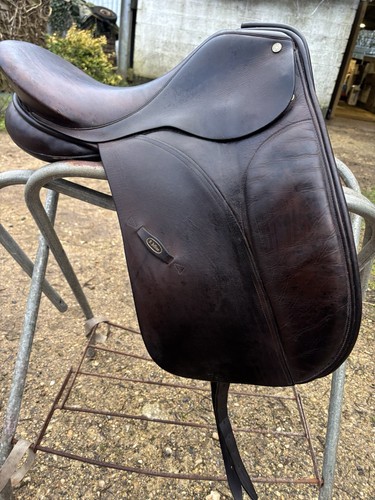 Jeffries dressage saddle - jeffries,