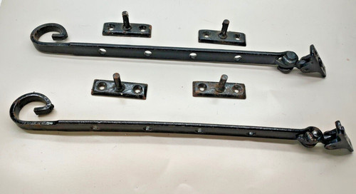 Quantity black cast - 2,