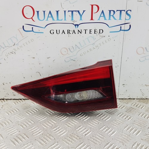 Toyota avensis tail light - toyota,