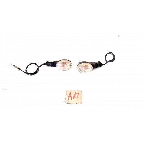 Front indicator arrows - front,