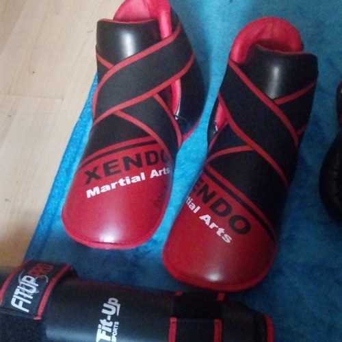 Assorted kick boxing - kick, or