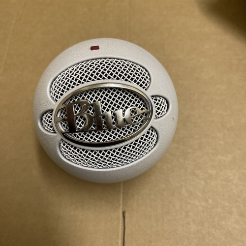 Blue the snowball microphone - the,