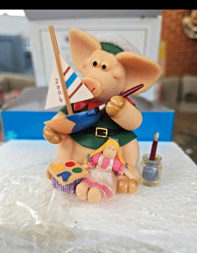 Piggin santa helper - santa's, piggin'