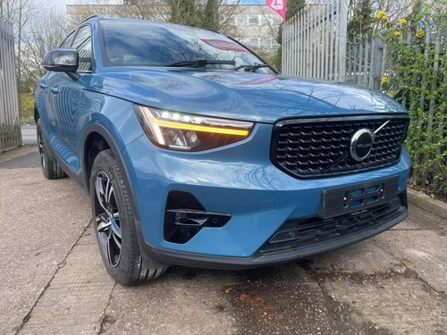 Volvo xc40 breaking 2023 - volvo, b3