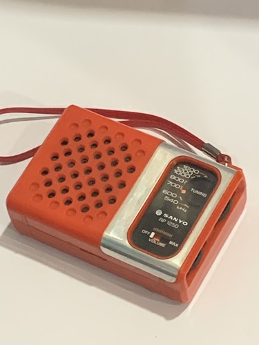 Vintage sanyo radio - sanyo,
