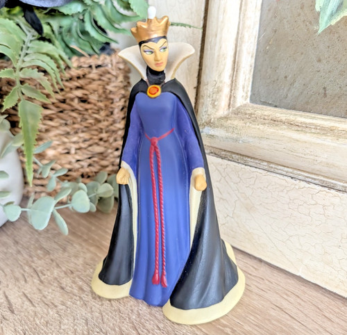 Disney showcase collection - showcase,