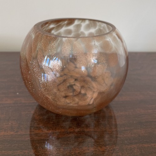 Shimmering golden glass - *,