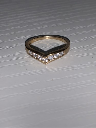 9ct hallmarked yellow gold - 9ct,