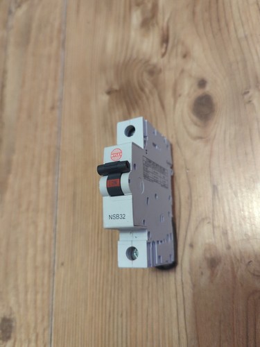 Wylex nsb32 amp - amp, a