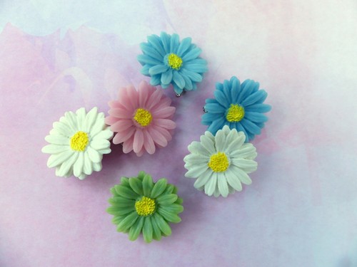 Daisy brooch - daisy,