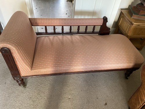 Antique chaise longue - chaise,
