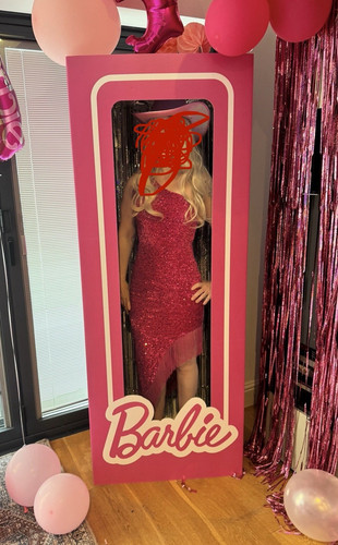 Barbie photo booth prop - 6,