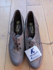 Size 6 Brown Suede Rare