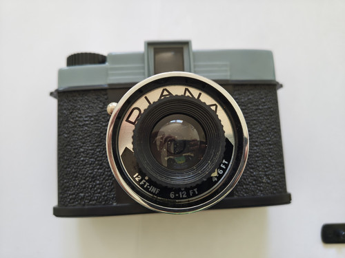 Diana 120 film - diana, camera