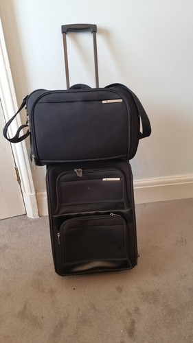 Delsey black hand luggage - black,