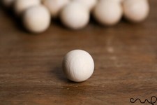 20pcs 15mm Wooden Balls Untreated 'No Holes' Solid Hardwood Craft Ball Sphere