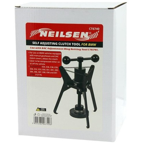 Self adjusting clutch tool for - adjusting,